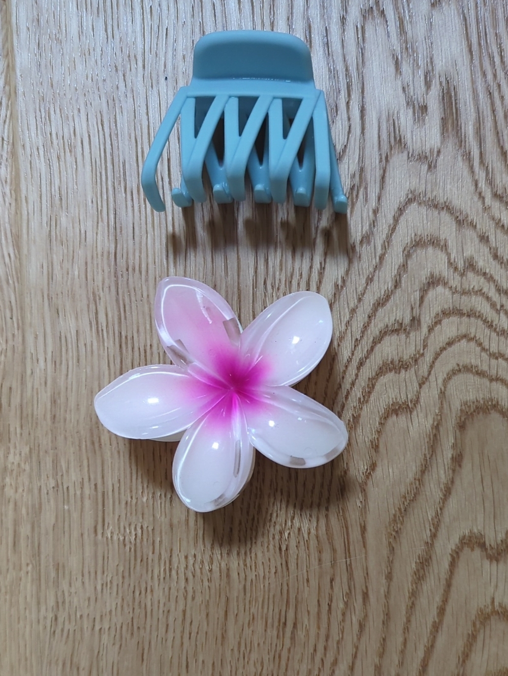 Pink White Floral Hair Clip & Blue Hair Claw Set